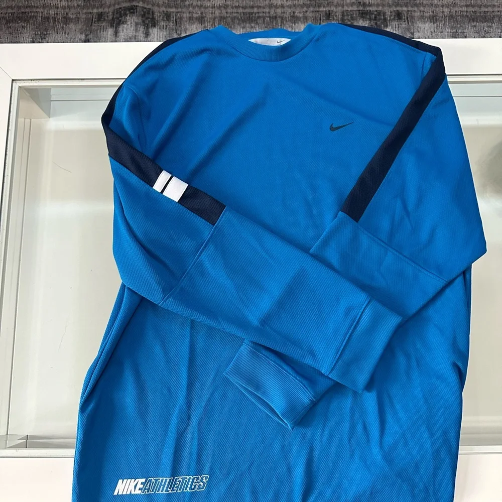Nike - Picture 1 of 3